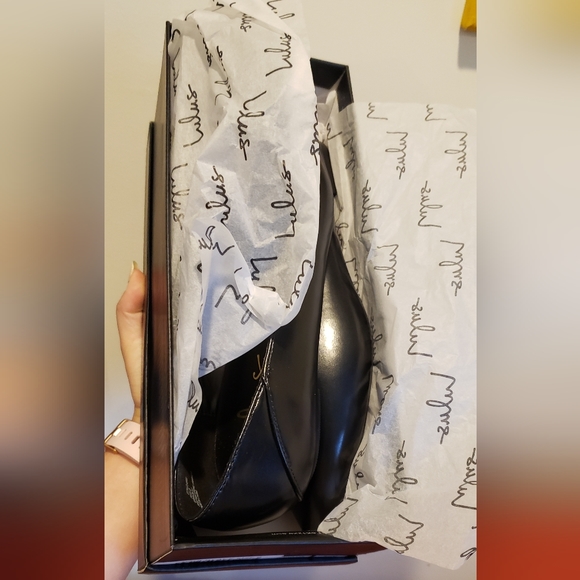 Lulu's Size 9 Ania Shoes - Picture 4 of 5